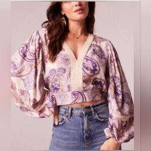 NWT Band of the Free Paisley Print Blouson Sleeve Top